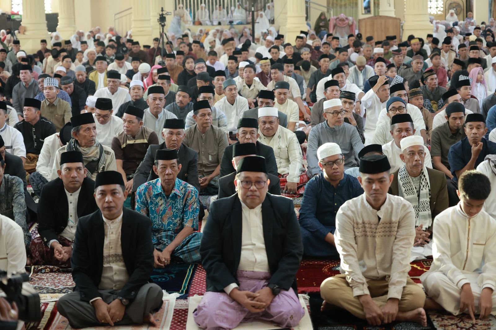 DAENG MANYE SHALAT IDUL FITRI